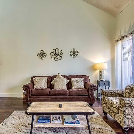 Gatlinburg Mountain Townhome With Pool Access! 외부 사진